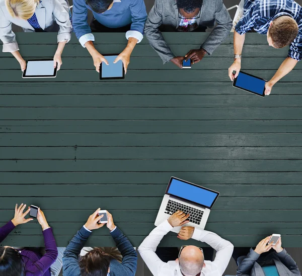 Equipo de negocios y redes de tecnología de conexión —  Fotos de Stock