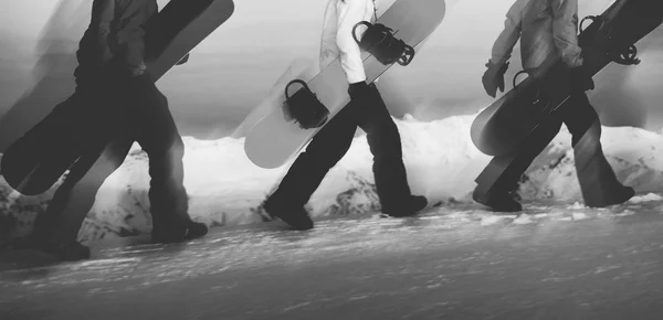 Snowboarders on top of mountain — Stock Photo, Image