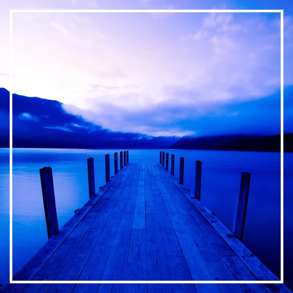 Lake with jetty in New Zealand — Stock Photo, Image