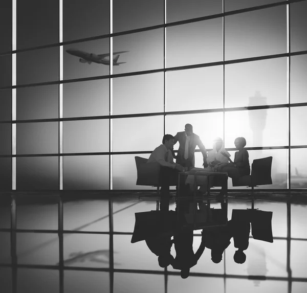 Gente de negocios en la reunión en la oficina — Foto de Stock