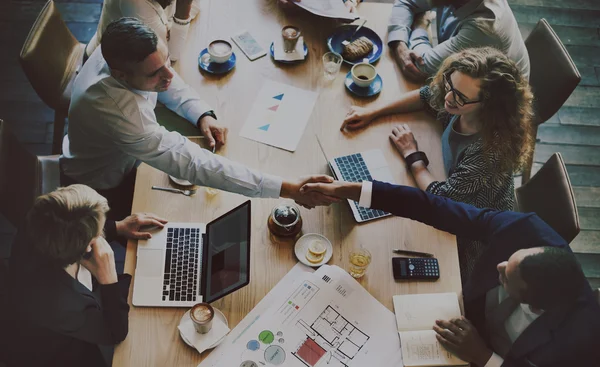 Gente de negocios en reunión — Foto de Stock