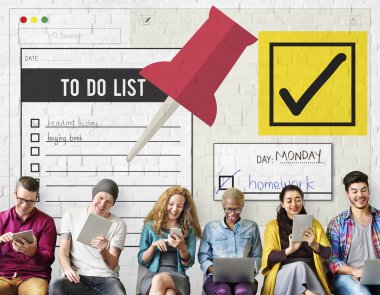 İnsanlar dijital araçları tarama  