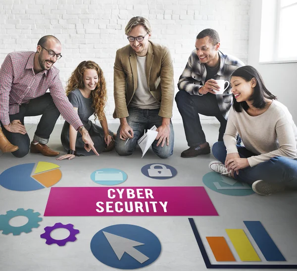 Ontwerpers werken met poster en Cyber Security — Stockfoto