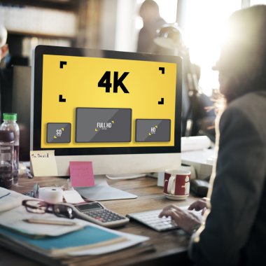 işkadını monitörde arıyorsunuz