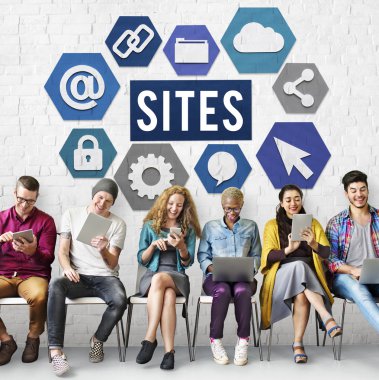 İnsanlar dijital araçları tarama  