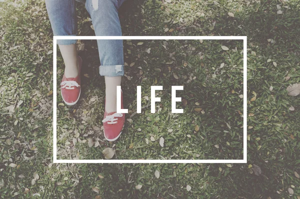 Kadının ayak arka plan üzerinde