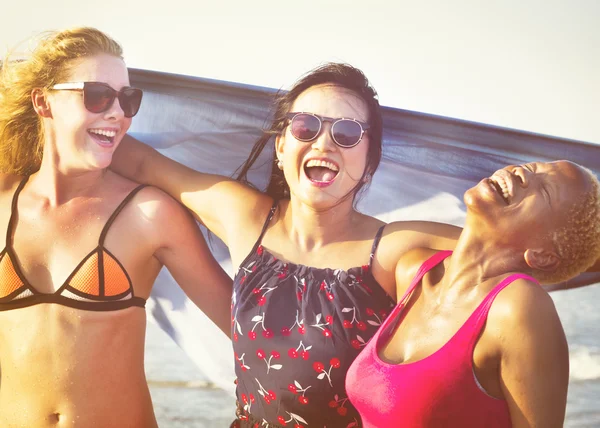 Three happy young women — Stock Photo, Image