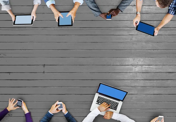 Equipe de negócios e rede de tecnologia de conexão — Fotografia de Stock