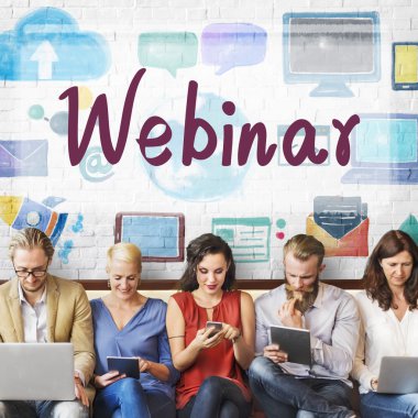 aygıtlar ve Webinar ile insanlar oturup