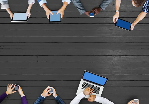 Equipe de negócios e rede de tecnologia de conexão — Fotografia de Stock