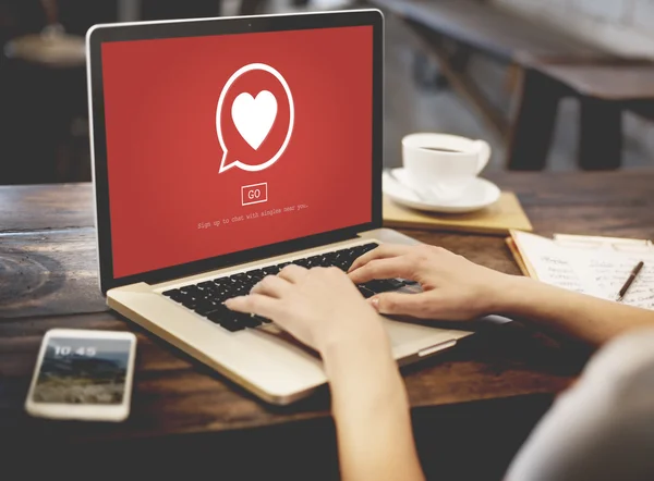 Person typing on notebook — Stock Photo, Image