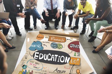 insanlar üzerinde poster ile eğitim