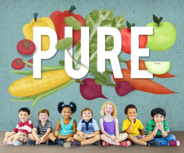 Çeşitlilik çocuk birlikte oturan