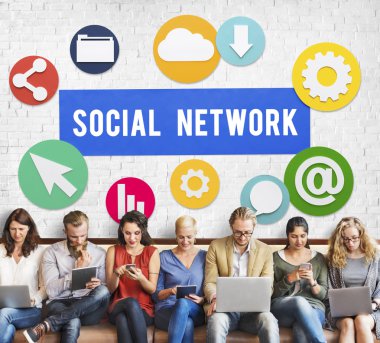 Çeşitlilik insanlarla dijital cihazlar