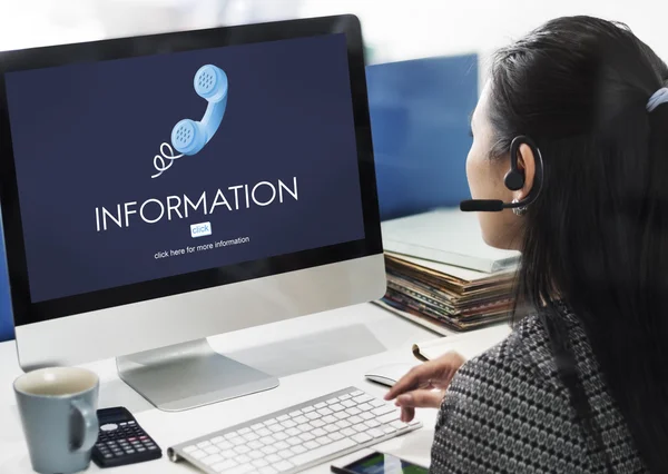 Businesswoman working on computer with Information — Stock Photo, Image