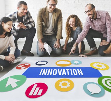 Poster ve yenilik çalışma tasarımcılar