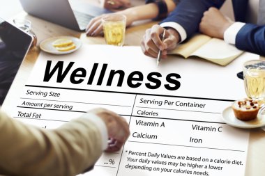 insanlar sağlık hakkında tartışıyor