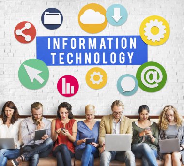 Çeşitlilik insanlarla dijital cihazlar