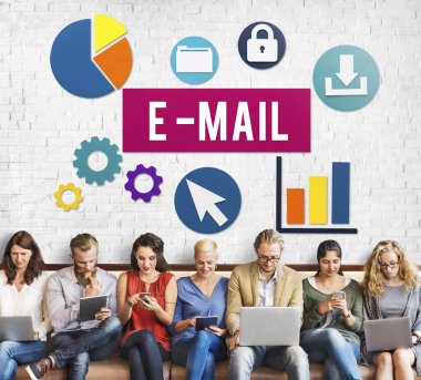 Çeşitlilik insanlarla dijital cihazlar