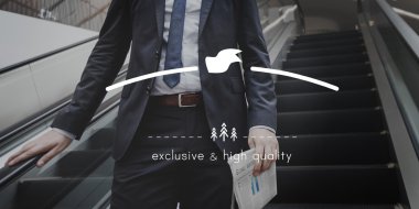 arka plan üzerinde ofis çalışanı