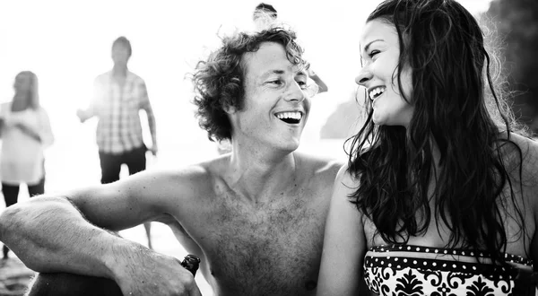 Sweet couple at beach — Stock Photo, Image
