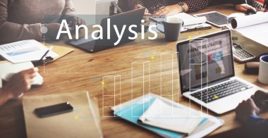 Ofiste çalışan iş adamları