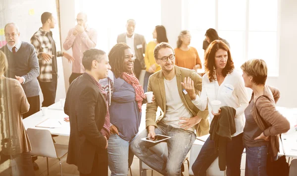 Diversidad de las personas en reunión —  Fotos de Stock