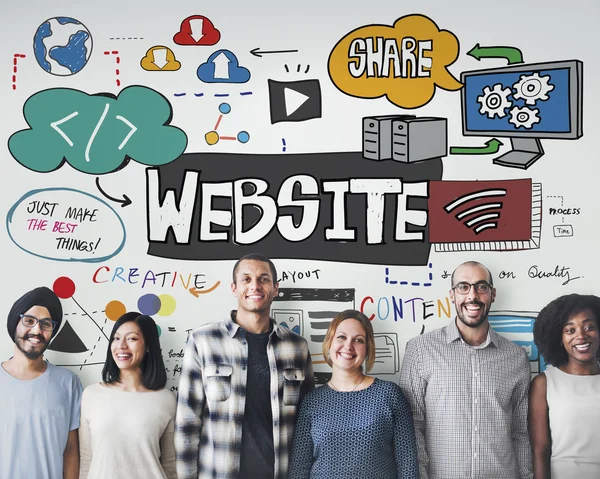 Diversité personnes avec site web — Photo