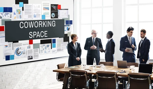 Oameni de afaceri la întâlnire — Fotografie, imagine de stoc