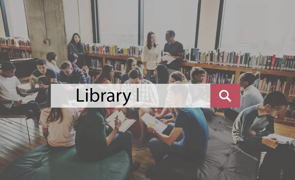 Students reading books in university library — Stock Photo, Image