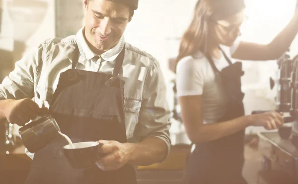 Baristas preparing coffee — Stock Photo, Image