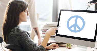 Ofiste çalışan iş ekibi.