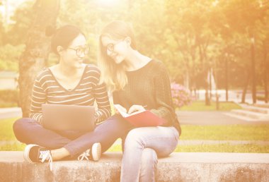 güzel öğrenci kızlar