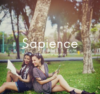 Parkı'nda okuyan arkadaşlar