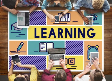 Grup dijital aygıtları ile insan 