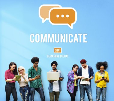 dijital cihazlar olan öğrenciler