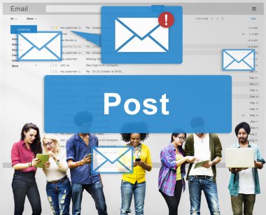 İnsanlar internet'te sörf 