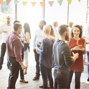 insanlar birbirleriyle etkileşim