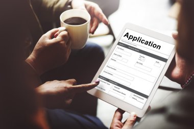 Dijital tablet kullanan kişiler