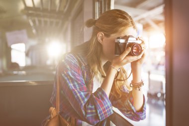 Kadın fotoğrafları arka plan yapma