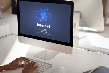 internet ile bilgisayar monitör