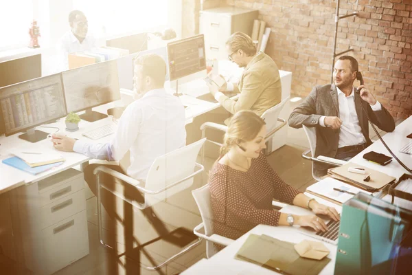 Gente de negocios trabajando — Foto de Stock