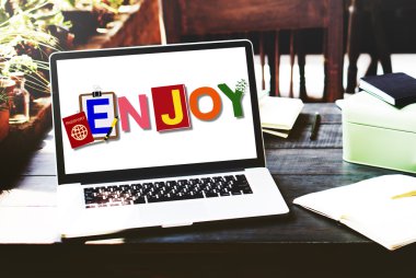 bilgisayar ekranındaki bilgileri ile