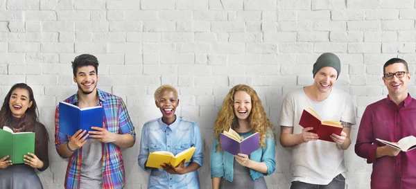 Group of people reading books — Stock Photo, Image