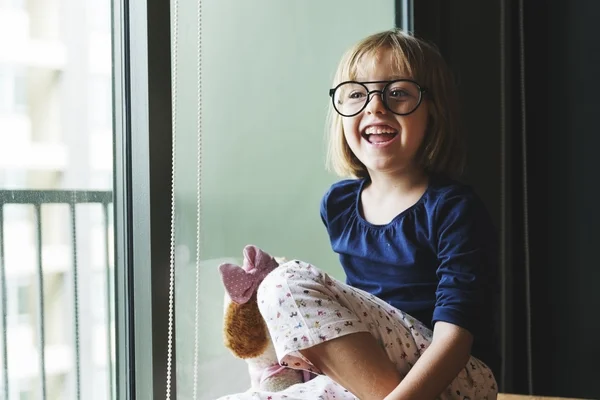 Adorabile ragazza in occhiali — Foto Stock