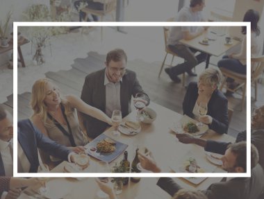 Öğle Yemeği arkadaşlar 