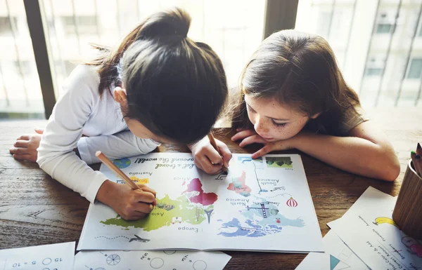 Girls Drawing in coloringbook — Stock Photo, Image