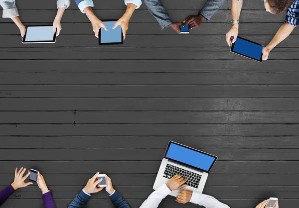 Equipe de negócios e rede de tecnologia de conexão — Fotografia de Stock