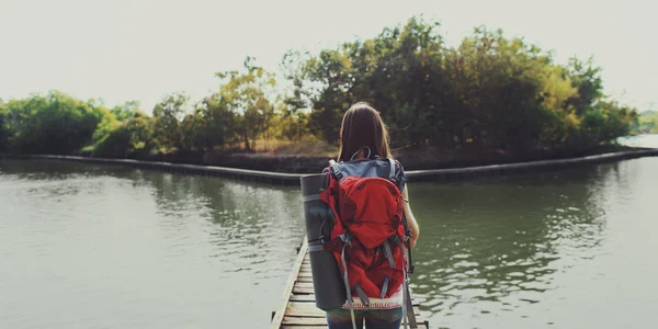 Chica Viajar sola — Foto de Stock