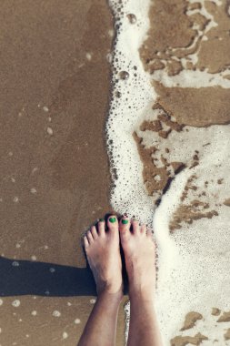 On Beach kalan kadın